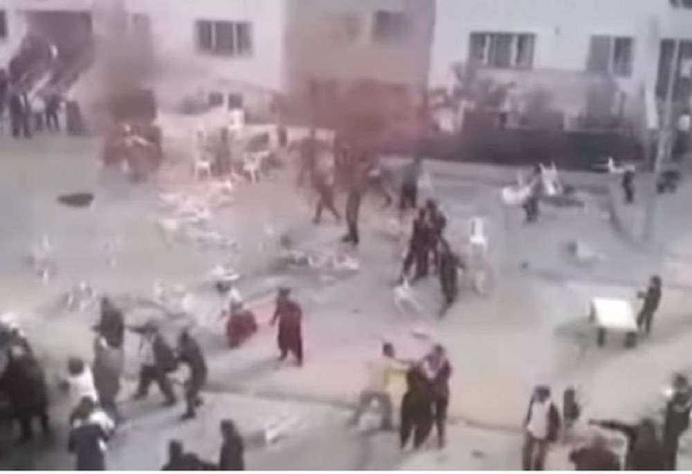 Mladini i mladoženjeni gosti se posvađali zbog muzike, pa se gađali stolicama! Reakcija mladenaca je tek pravi ŠOK!