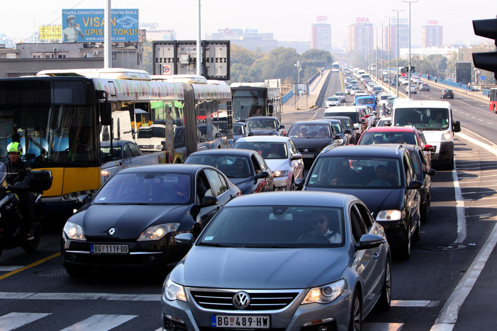 Ono što se jutros dešavalo u Beogradu iznerviralo je sve! Totalni kolaps, gužva na sve strane!