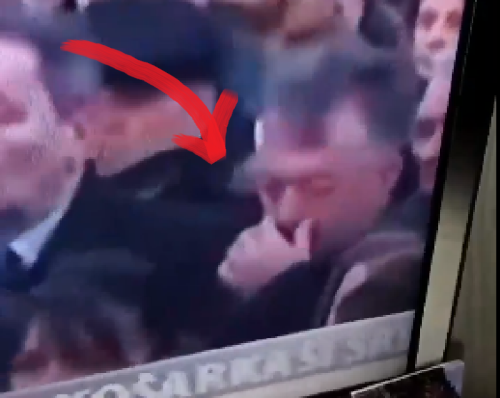 Epizoda nos: Prvo prstima, posle celom šakom! Bivši predsednik Brusa objasnio kako se to radi (VIDEO)