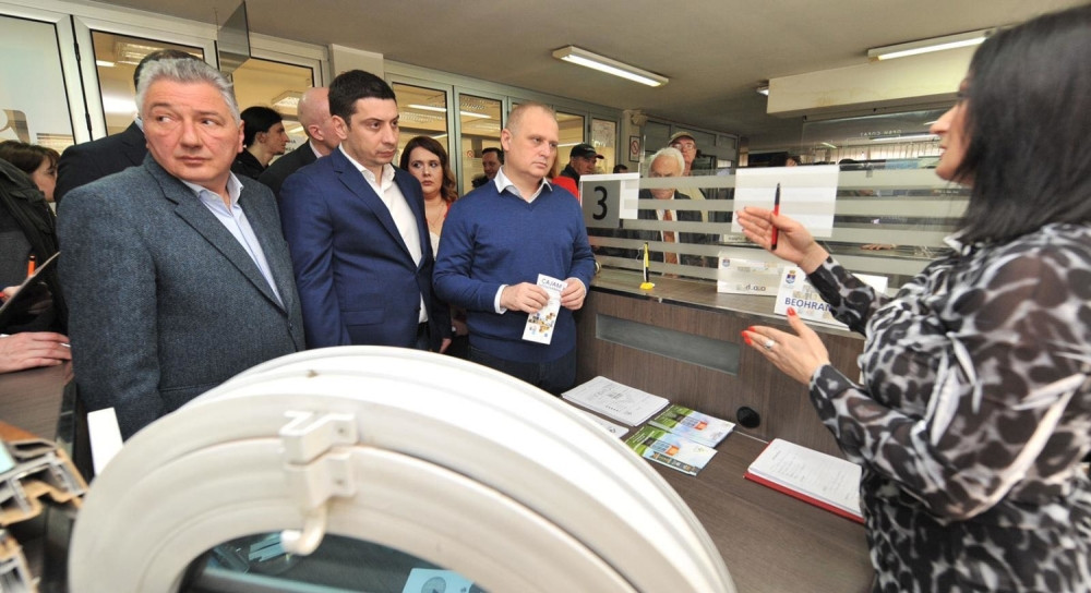 Vesić otvorio sajam zapošljavanja u Rakovici (FOTO)