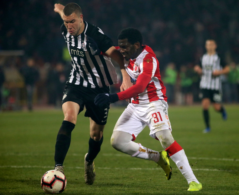 Fudbaleri Zvezde i Partizana se POTUKLI POSLE DERBIJA?! Pakao sa terena prenesen u tunel