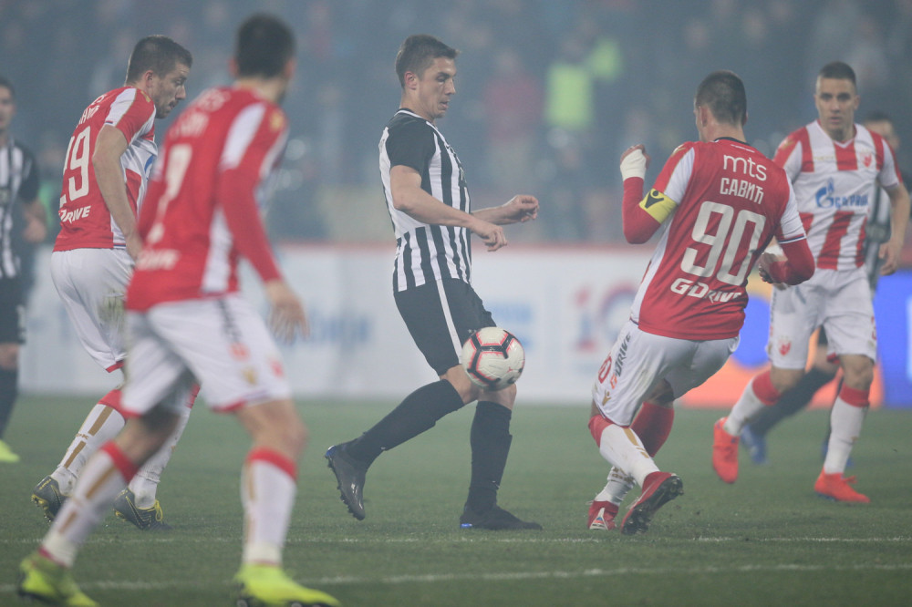 Meč u Humskoj možda i najvažniji u sezoni za obe ekipe, jurnjava za tronom i dalje traje!