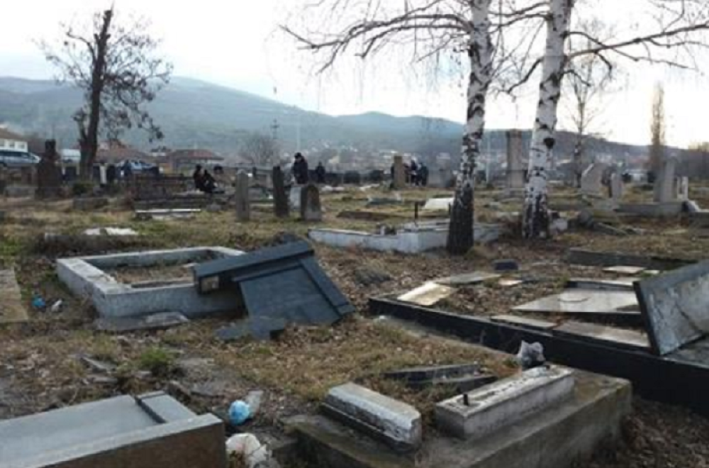Ponovo napad na svetinje, još jedno pravoslavno groblje uništeno - jedna stvar jasna!