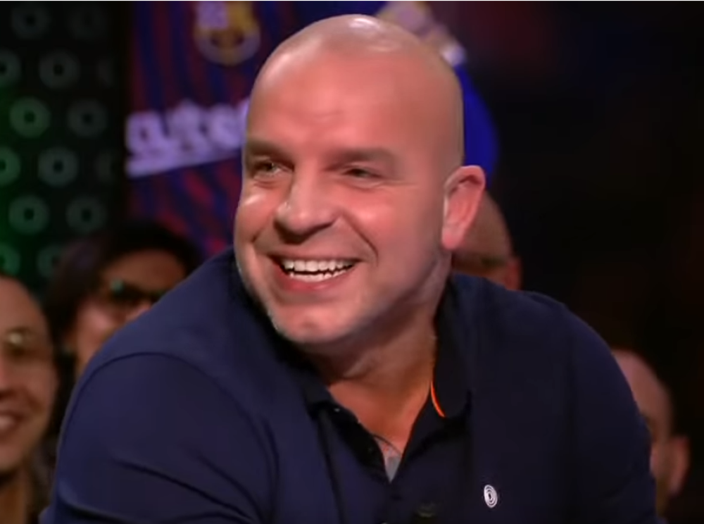 Uništio sebi karijeru kokainom, a sada pokušava da spasi svog zemljaka! (VIDEO)