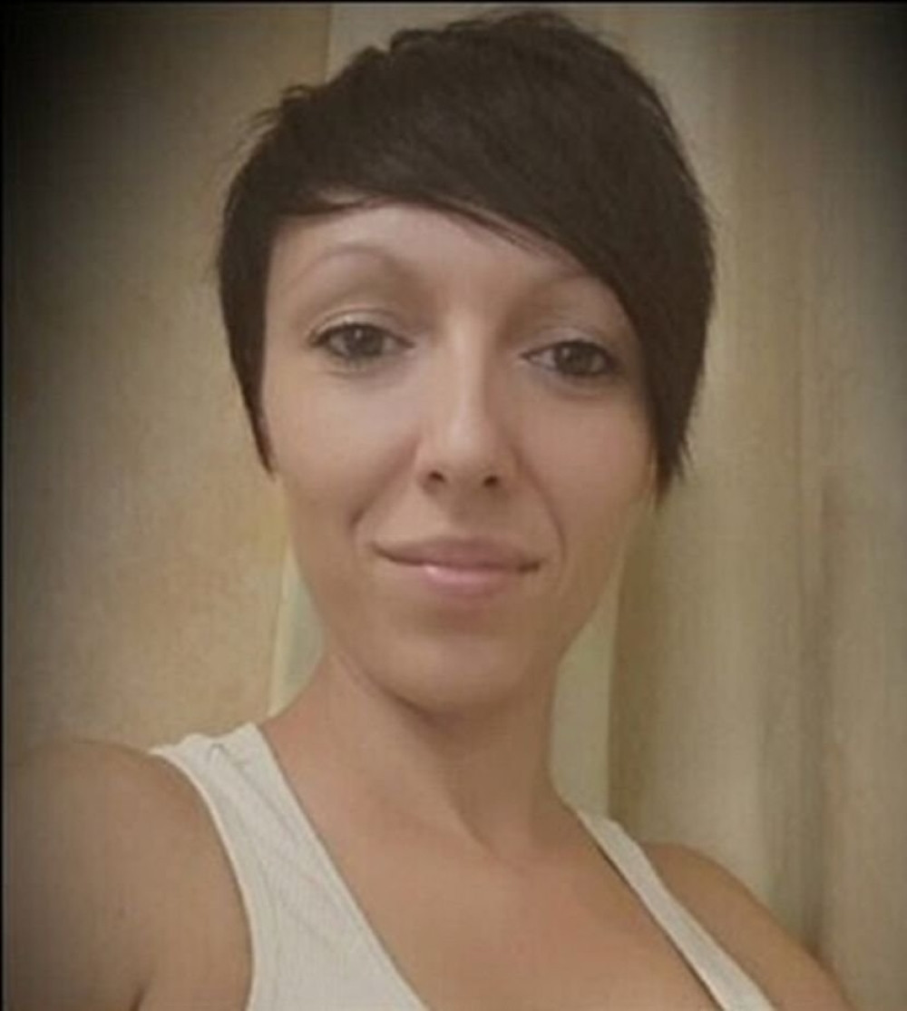 Mirjana je kuvala ručak kada je naišla Marina i izbola je 30 puta! U stanu je izbio požar, a tek na obdukciji su otkrili jezive detalje