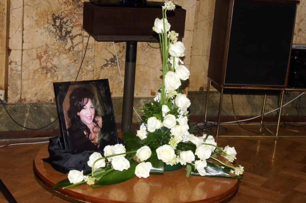 Govor na komemoraciji koji KIDA DUŠU, jecaji ispunili salu! "Zemlja je izgubila ANĐELA!"