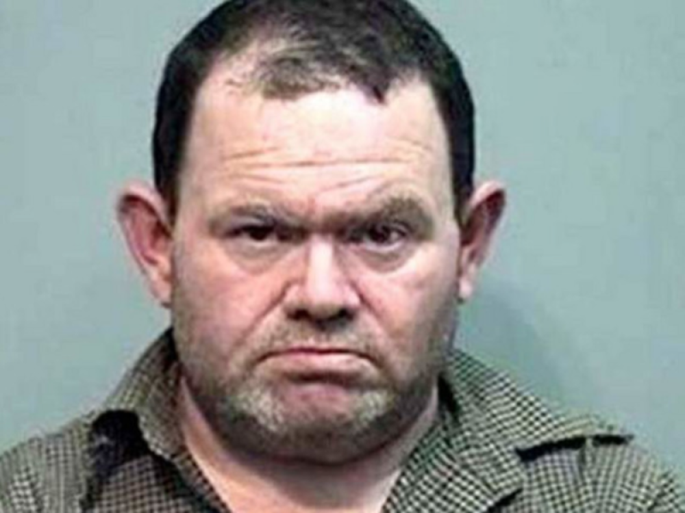 Čerku su držali golu u psećem kavezu i tukli je do smrti, policija je pored njenog tela našla još jedan UŽAS!