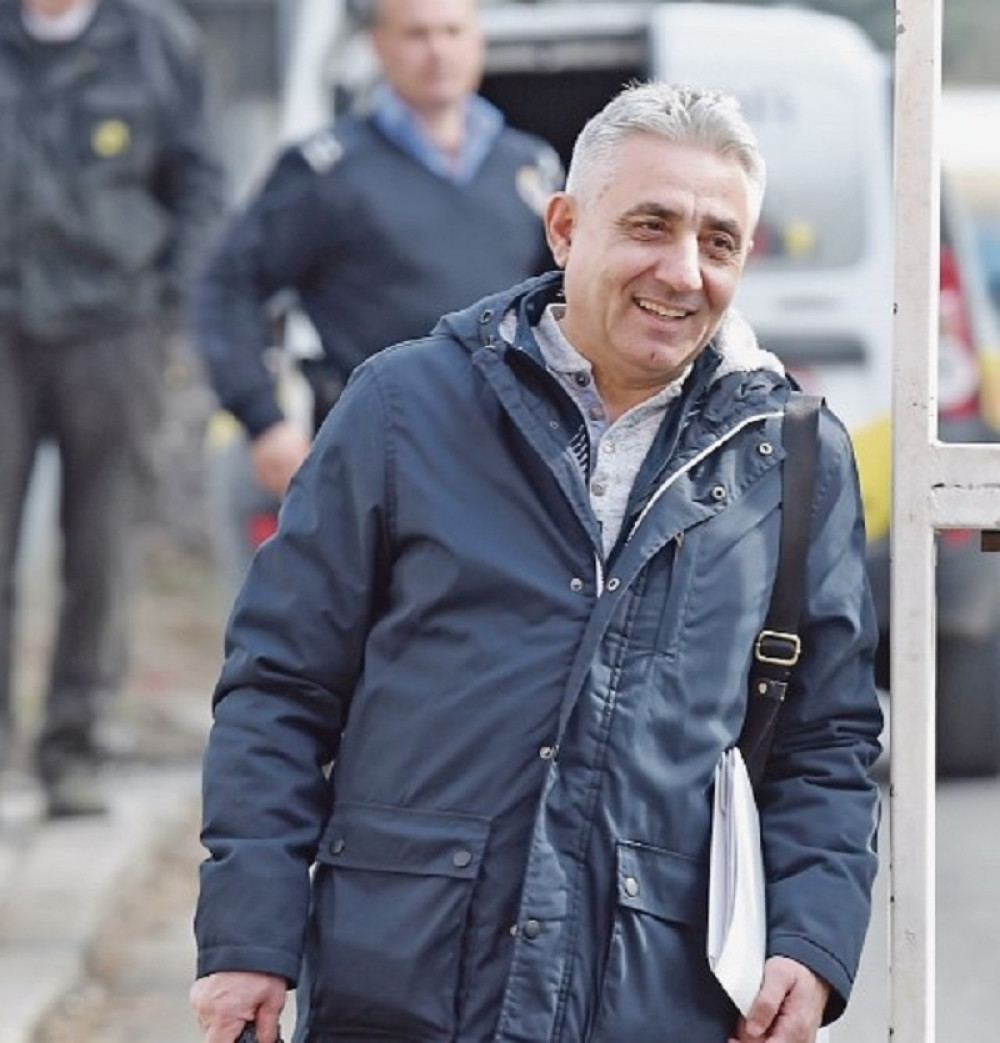 Simonović veseo, Jovanović u strahu