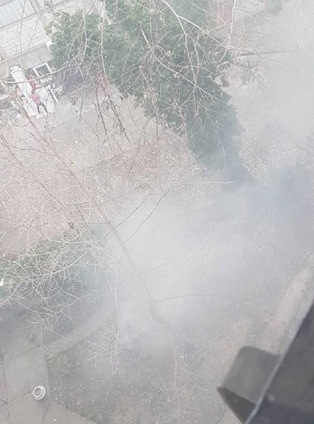 Gori stan na 13. spratu, DIM se nadvio nad celom zgradom (VIDEO)