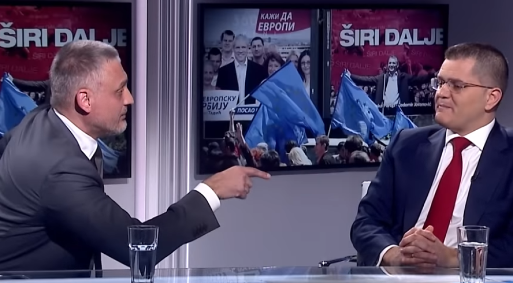 Čeda izgubio kontrolu, napao Vuka Jeremića! "Što ovde istresaš kofu go*ana na mene, nije te sramota, reci šta si ti uradio!"