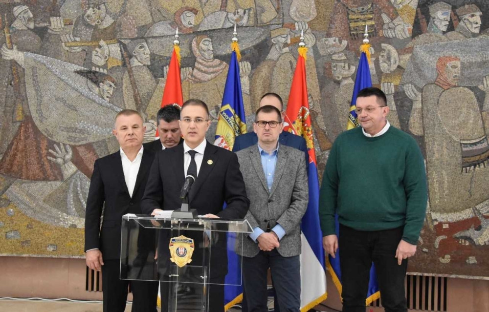 Stefanović saopštio odlične vesti za sve pripadnike policije!