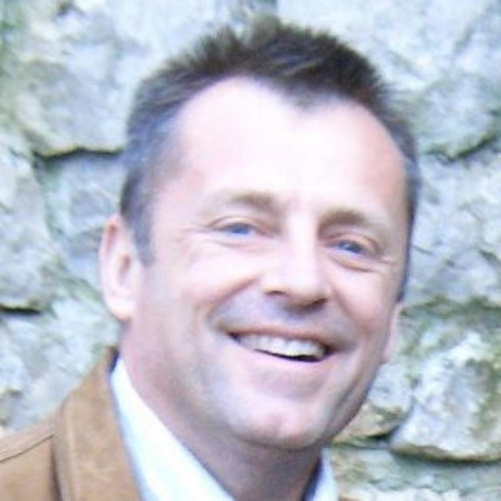 Kum nastradalog Đorđa otkrio nepoznate detalje tihog heroja: Vodio je akcije u ruševinama RTS-a, kineske ambasade, CK...