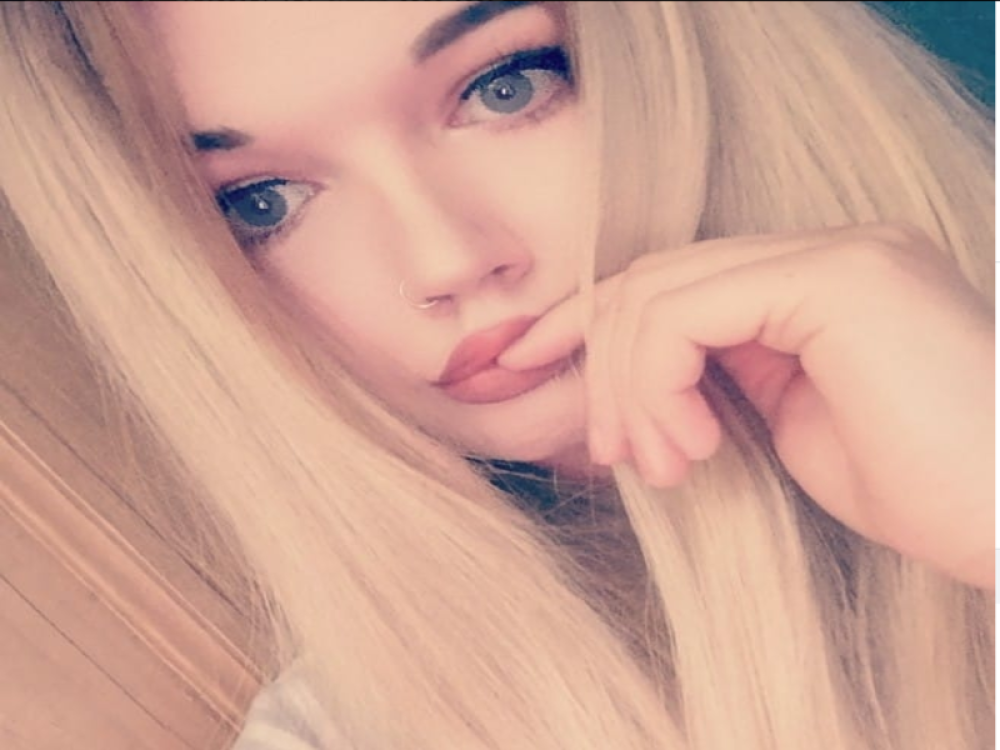 Izašla je sa dečkom na sastanak, a onda se javio posle tri meseca sa BRUTALNIM SPISKOM šta sve da promeni na sebi! (FOTO)