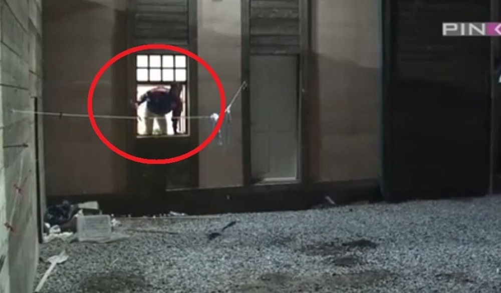 Procurile po*no fotografije bivšeg zadrugara: Slikao "vršnjaka" u krupnom planu i slao devojci (EKSPLICITNA FOTOGRAFIJA)