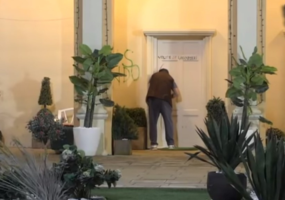 Hitna DISKVALIFIKACIJA?! Sekirom razvalio vrata Zadruge, svi paniče! (VIDEO)