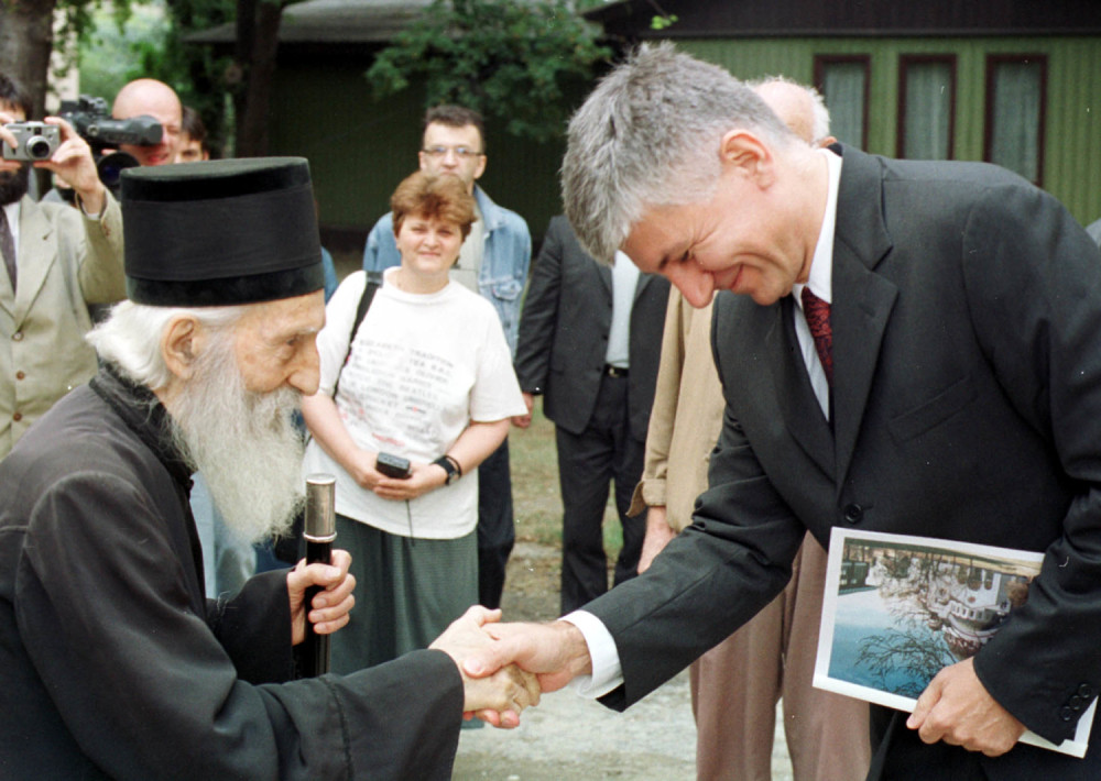 Porodicu Đinđić je posetio 12. marta i izjavio saučešće, služio je i opelo, ali ovo nije uradio... (FOTO)
