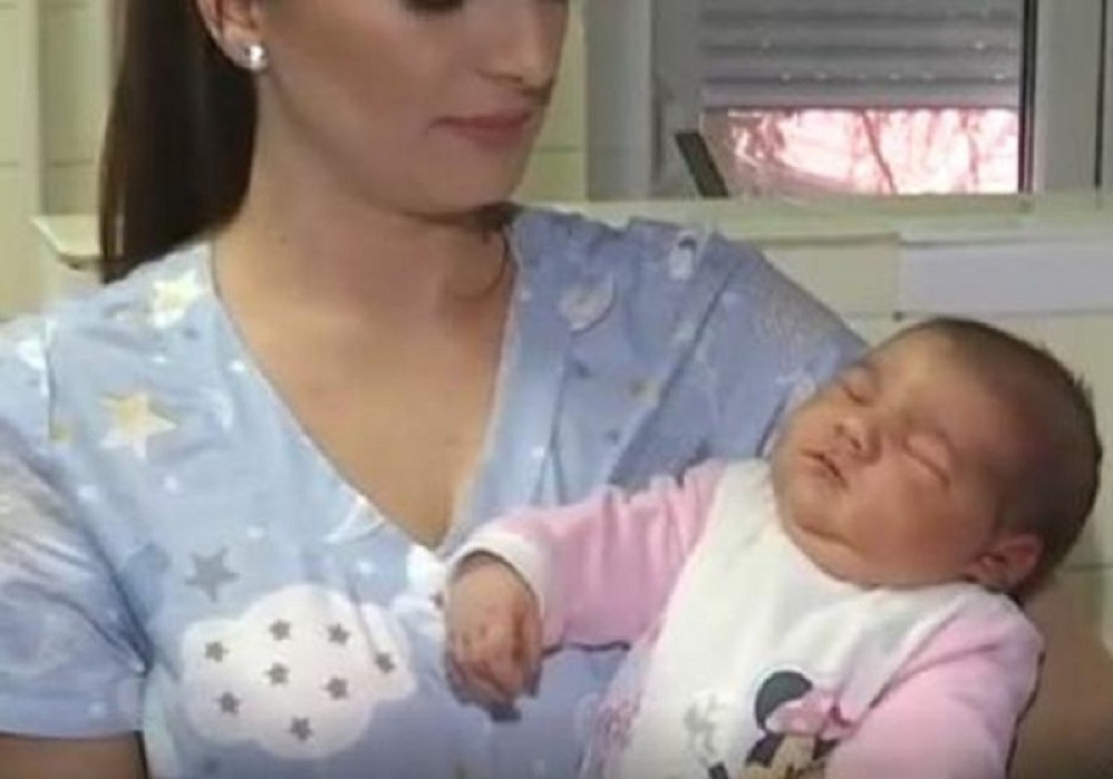 Upoznajte bebu Milu koja je rođena u ponedeljak na Zvezdari!