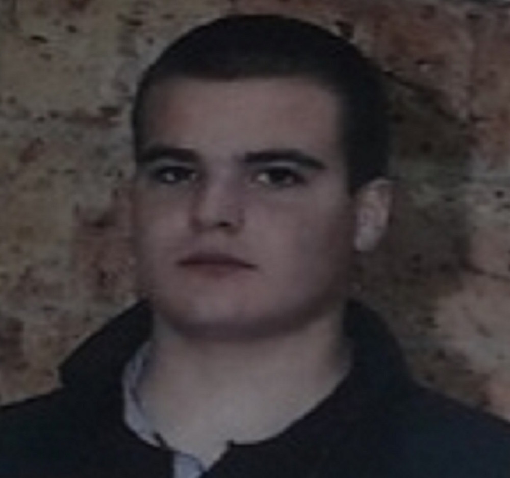 Vedar i nasmejan otišao u školu, pa roditeljima poslao PORUKU KOJA IH JE SKAMENILA! Našli ga mrtvog na stričevom imanju