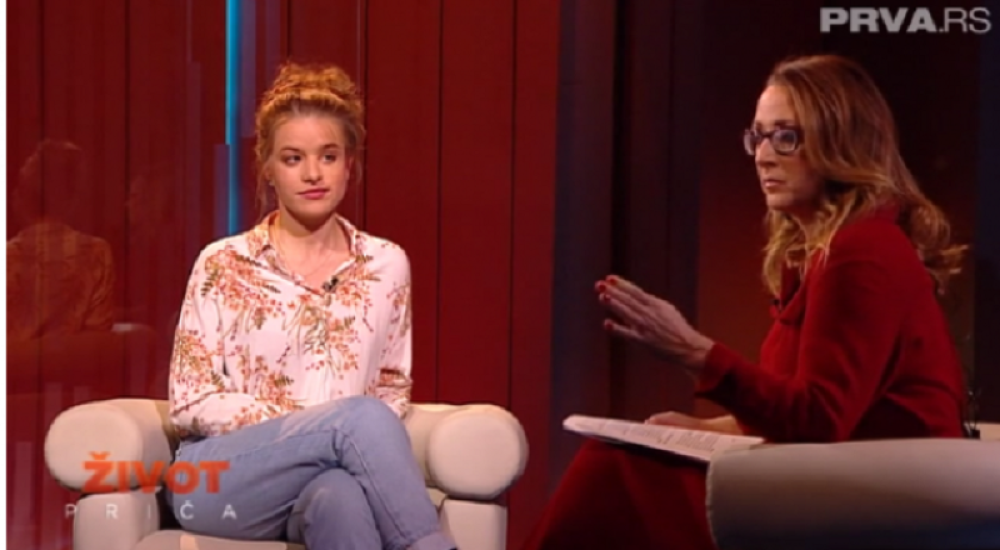 Jednog dana sve to promenila je rečenica: "Izvini, nisi ukapirala, tvoja jakna ne može da stoji tu"