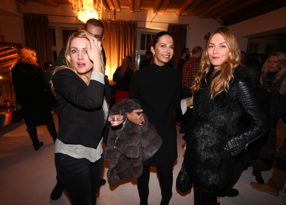 Omiljena srpska glumica TRUDNA! (FOTO)