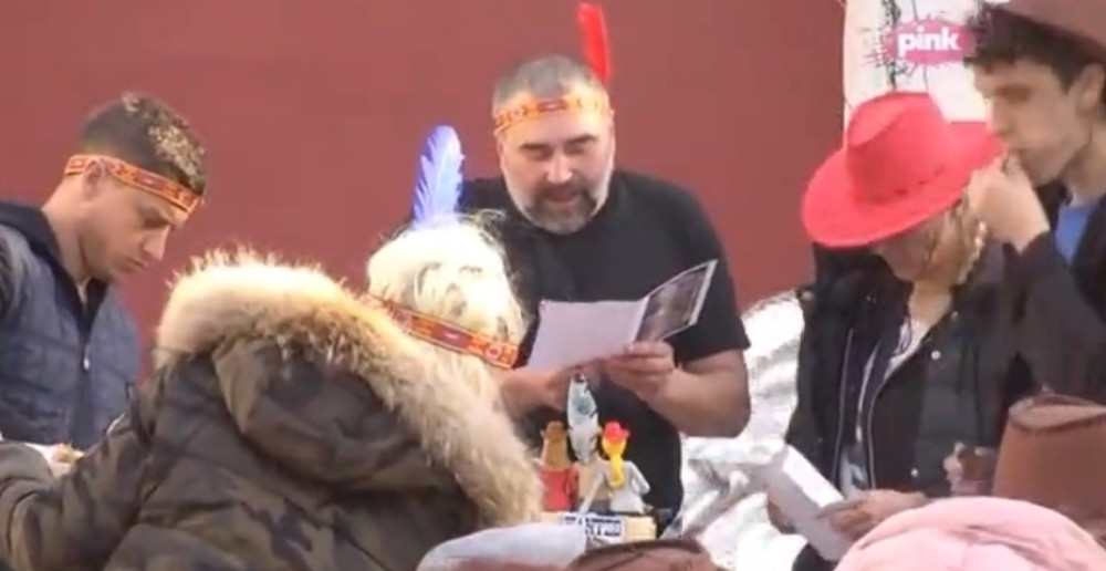 Umesto DISKVALIFIKACIJE, Mikiju je OVO stiglo za rođendan! Od šoka je zanemeo!