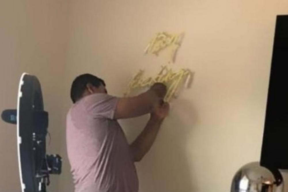 "Seljačine, morate da bušite zidove da biste preživeli! Mogu sve da vas kupim!" Onda je doživeo hladan tuš... (FOTO)