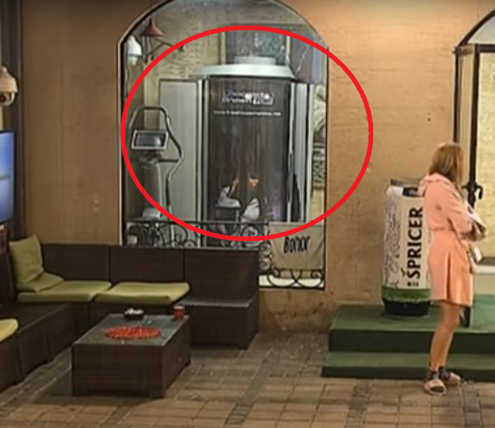 Svako veče imaju se*s u solarijumu, a na ovaj način su provaljeni... KATASTROFA (VIDEO)