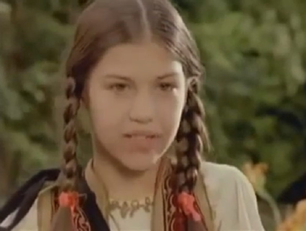 Svi je znate kao malu Zonu Zamfirovu, a ona je rodila dete muškarcu starijem 23 godine i dala mu NEOBIČNO ime!