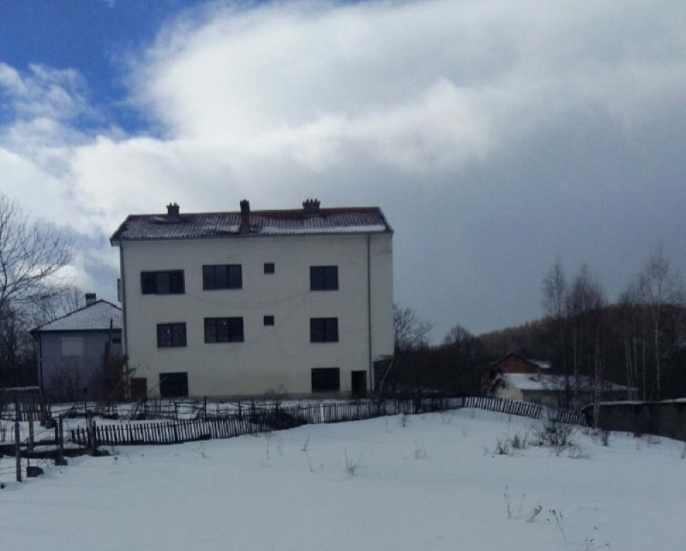 Šiptari zaplenili knjige namenjene srpskim školama na Kosovu i Metohiji!