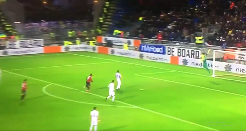 Golčina sa pola terena! (VIDEO)