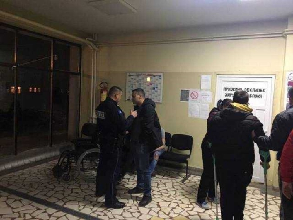 Trideset Albanaca izubijalo dvojicu maloletnika!