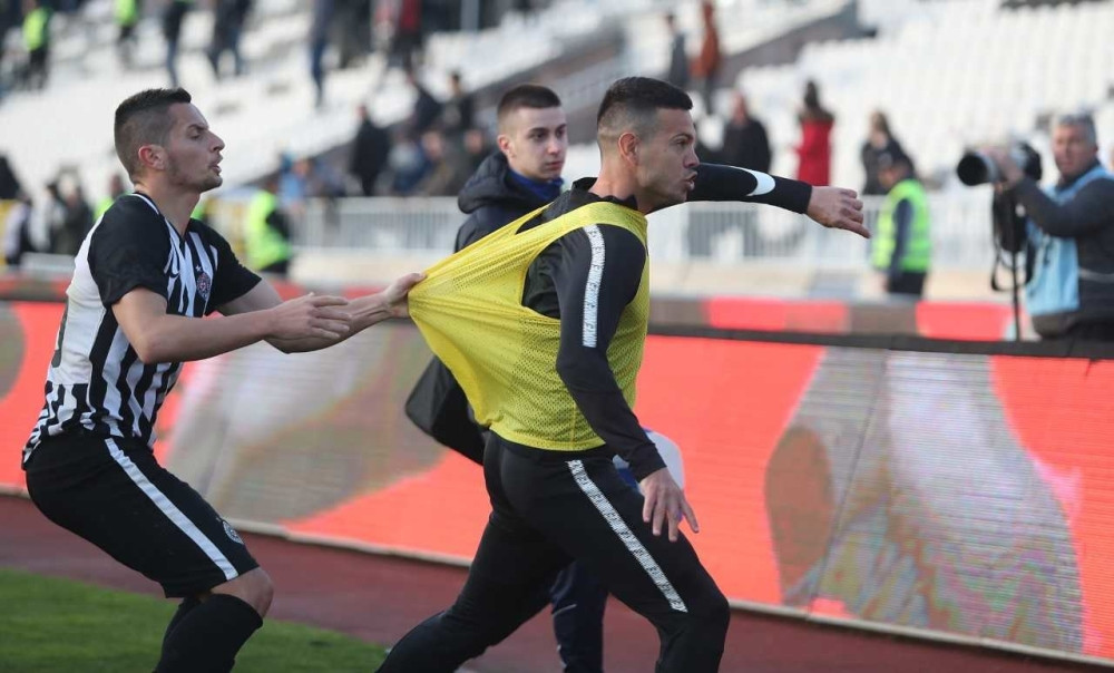 Haos ispred tunela! Tuča Partizanovog golmana i bivšeg igrača Zvezde! A, onda se umešao i Lola Smiljanić! (FOTO)