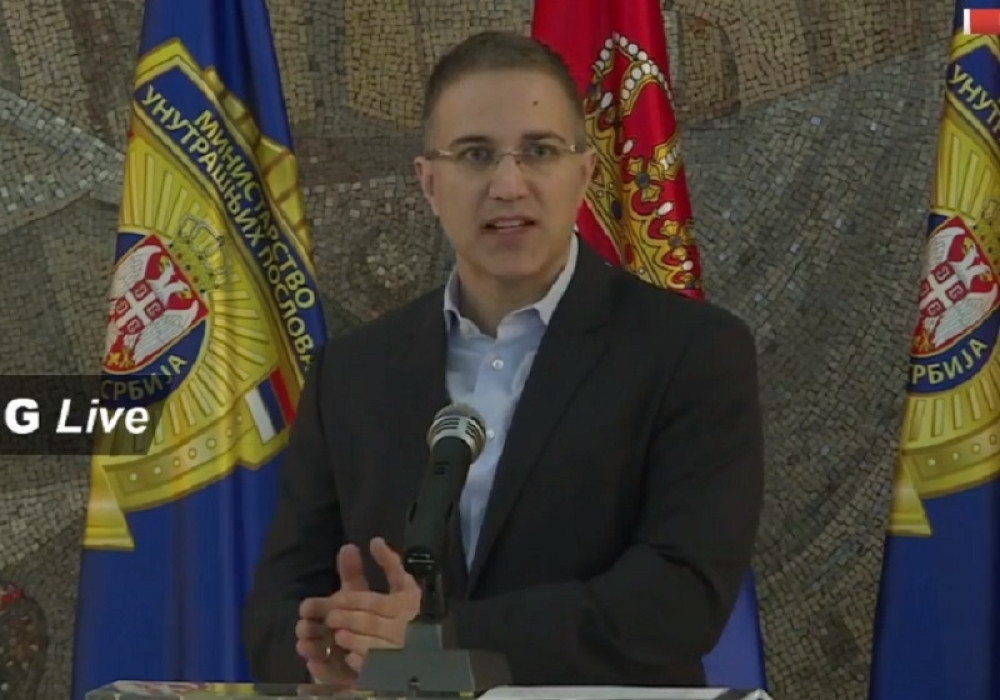 Stefanović: Istražujemo ko GRAFITIMA preti Vučiću