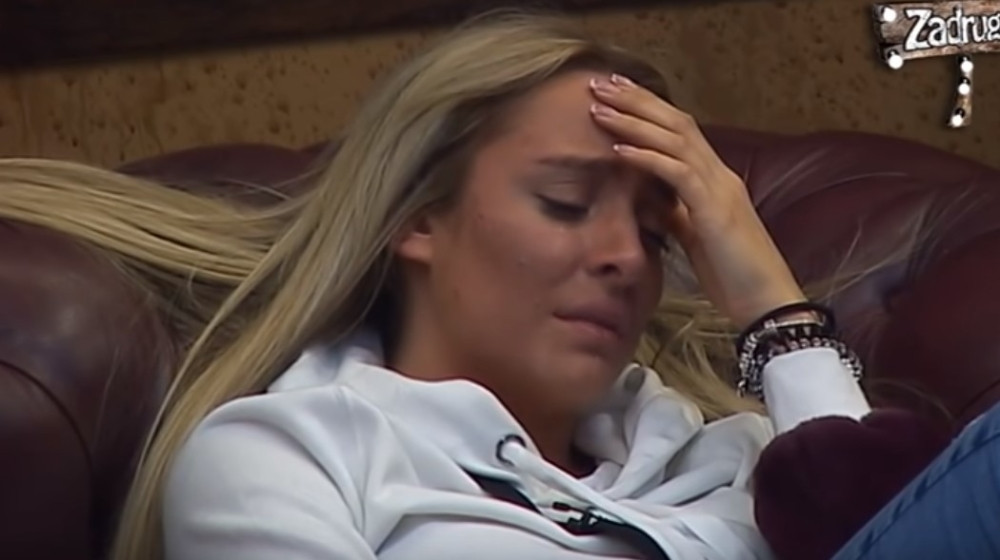 Luna jedva preživela tešku SAOBRAĆAJKU! Osetila sam jak bol i da letim, a onda odjednom voda oko mene! POLICIJA i tata dojurili! (VIDEO)