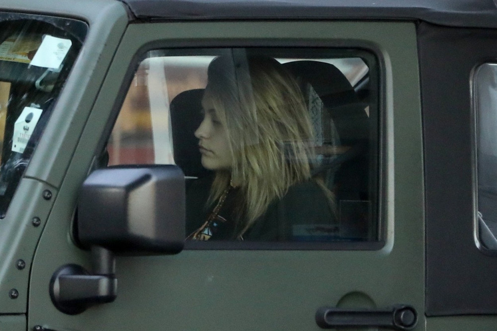 Ćerka Majkla Džeksona viđena u javnosti nakon vesti da je POKUŠALA DA SE UBIJE! Ove fotke govore više od hiljadu reči