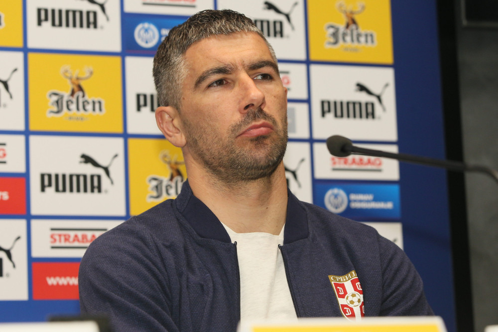 Susedi kapitena srpske reprezentacije otkrivaju: Nemamo pojma ko je Kolarov! (FOTO)
