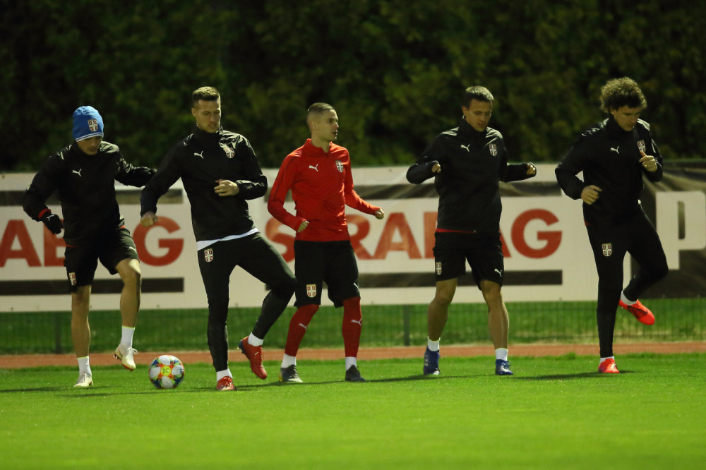 "Orlovi" ušli u svlačionicu, kad ono ŠOK! Nisu mogli da veruju šta vide! A jedan detalj ih je RASPAMETIO! (VIDEO)