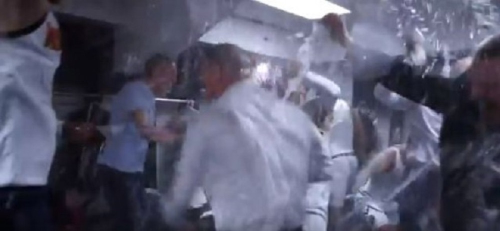 Ludnica u svlačionici Nagetsa! Evo kako su Jokić i društvo slavili PRVI PLASMAN U PLEJ-OF od 2013. godine!  (VIDEO)