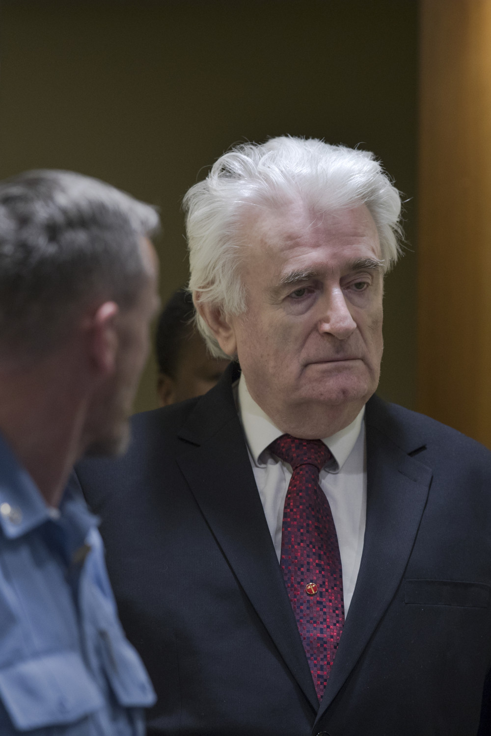 Srbi prodavali Srbe u Hagu!