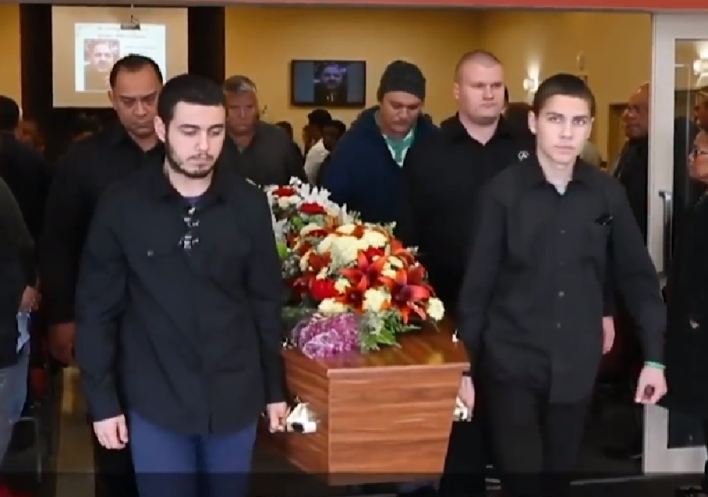 Srbin ubijen na Novom Zelandu! Sinovi Aleksa i Stefan ga nose u kovčegu