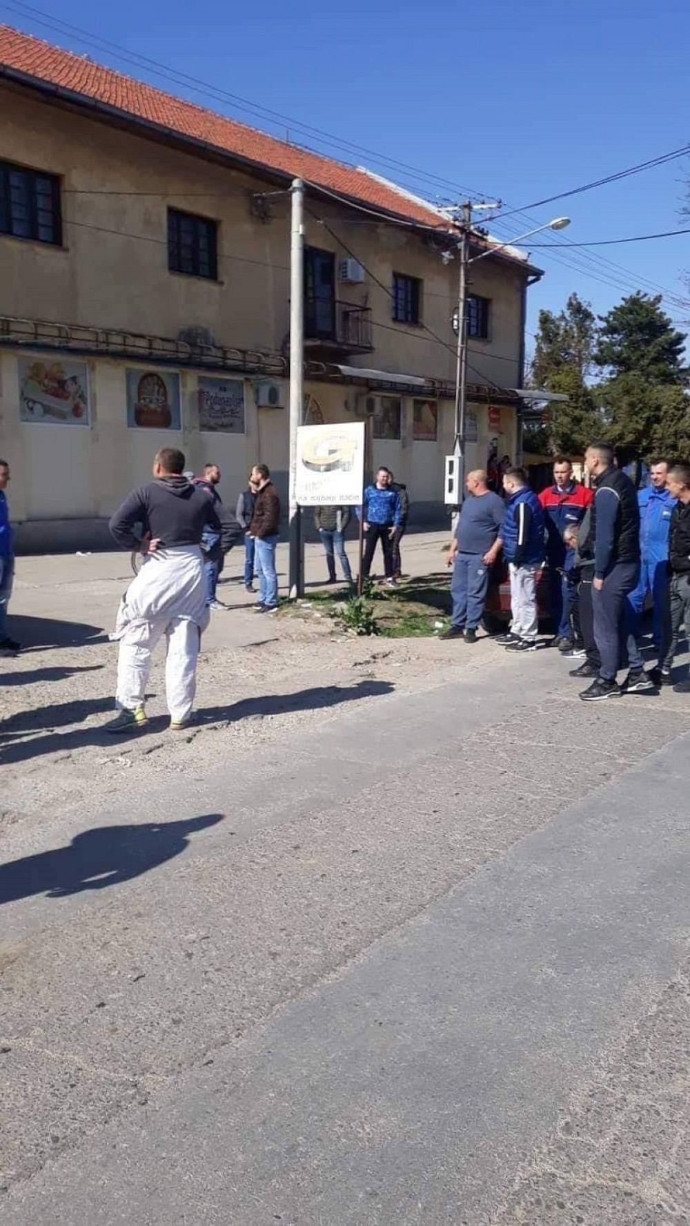 Srbi neće da trpe šiptarsko iživljavanje! Evo šta se dešava u naselju Dolovo! (FOTO)