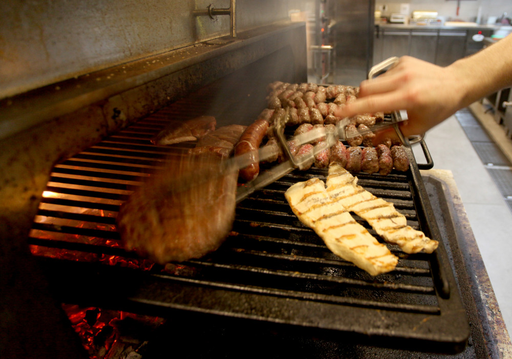 Stravična opasnost po zdravlje ljudi! Skupštinski odbora vanredno zaseda, doktori izneli informacije: Ova hrana je SMRTONOSNA!