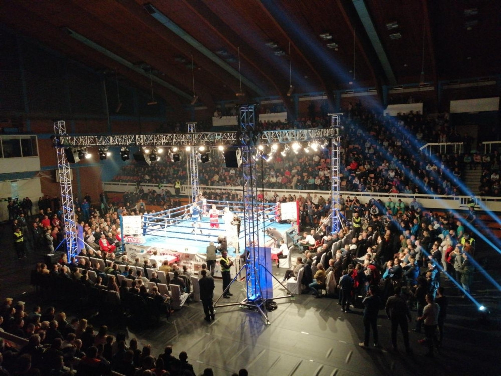 Loznica u prepunom "Lagatoru" srušila Metalac