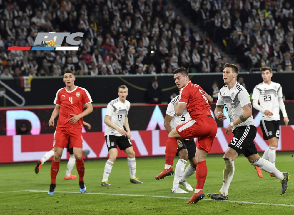 Samo građani Srbije ne mogu da prate mečeve svoje reprezentacije!