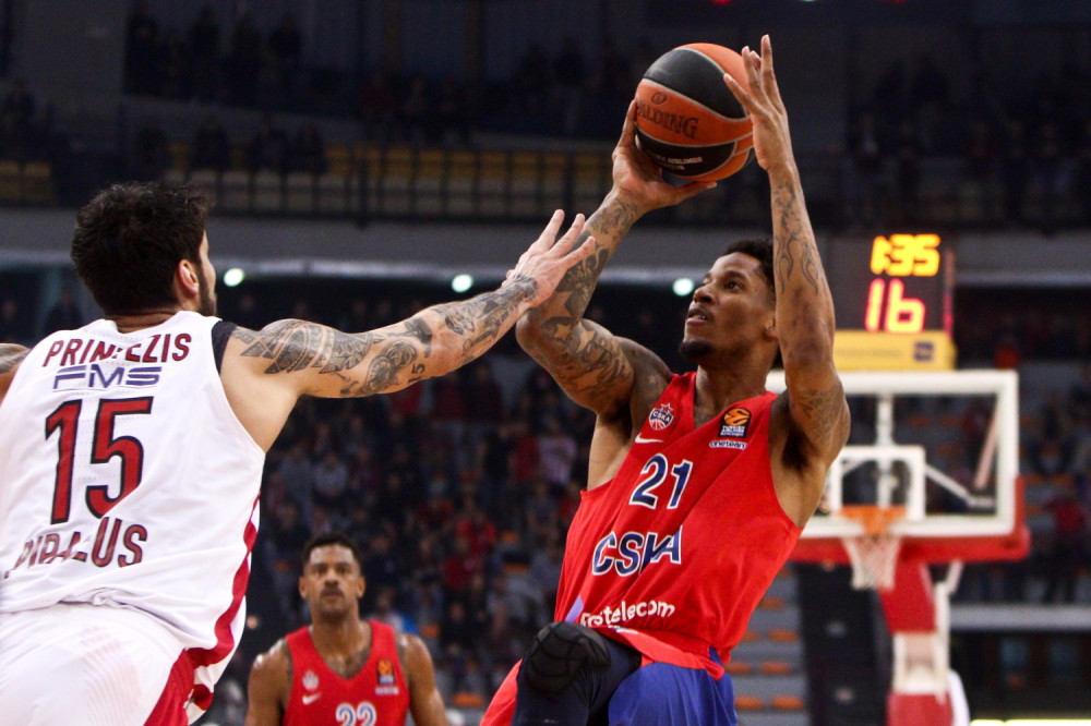 Navijači Fenerbahčea zapretili košarkašu CSKA! (FOTO)