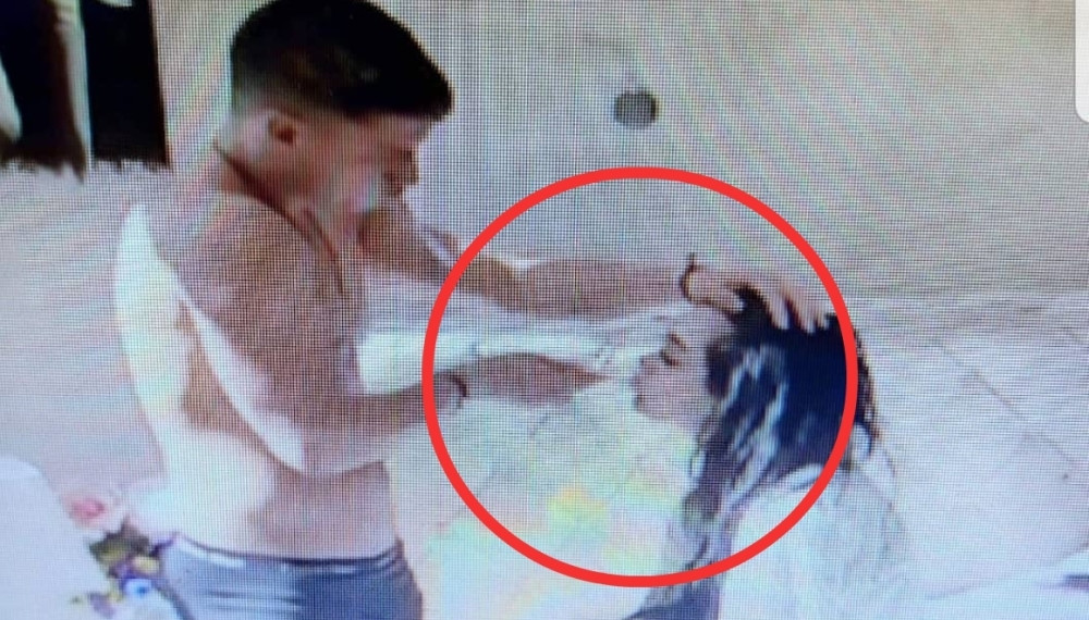 Davida su svi osudili zbog ovog čina, narod ga pljuje na sva usta! Uradio je Ani isto što i Aleksandri!