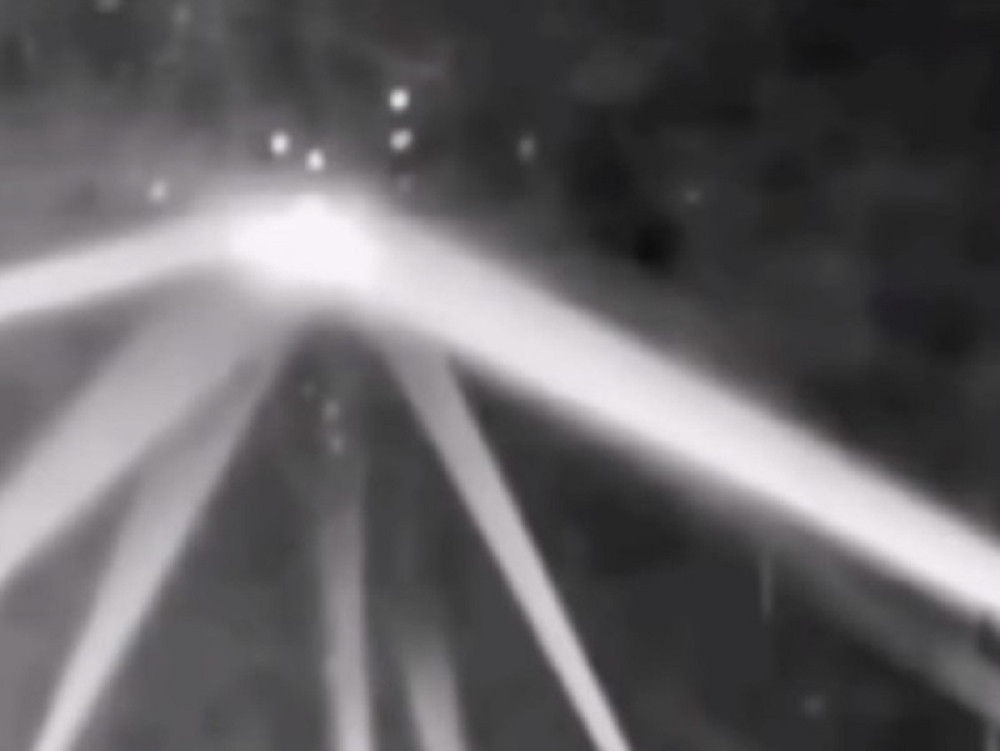 Bitka američke vojske sa velikom vanzemaljskom letelicom?! (VIDEO)