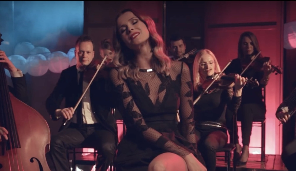 Potiče iz jedne od najbogatijih porodica, a odlučila je da se bavi pevanjem! Malo ko zna njenu životnu priču!