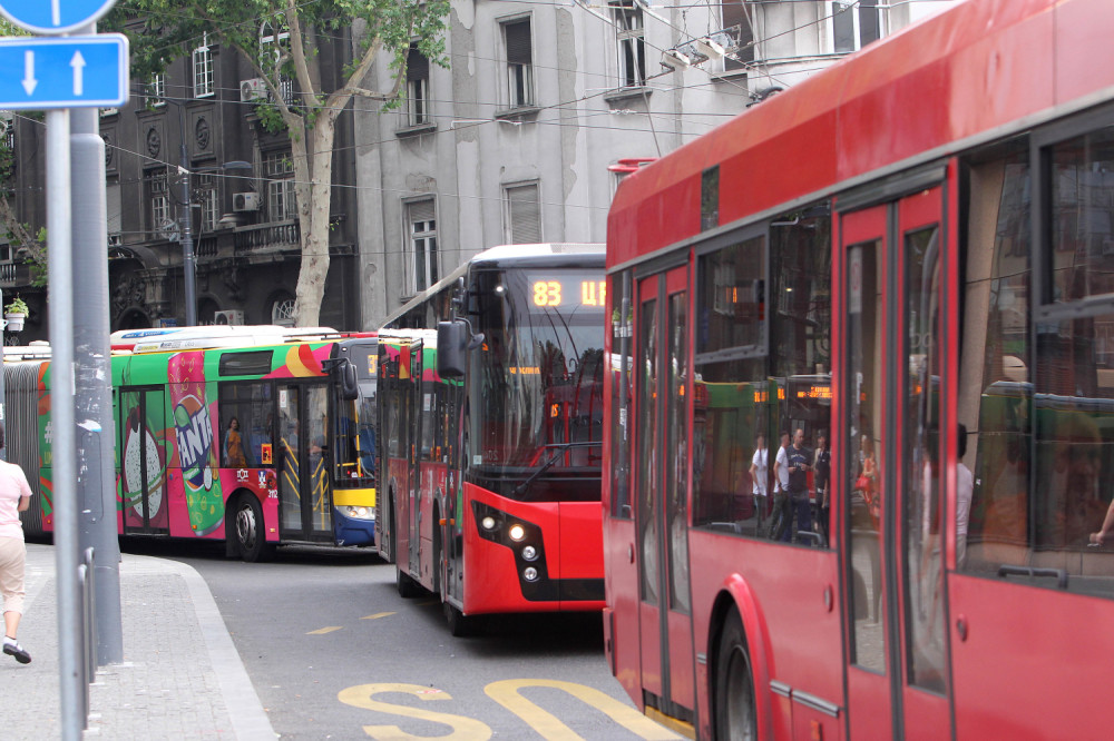 Zbog markica za prevoz mnoge će zaboleti glava! Zaposleni će imati novu obavezu...Evo šta kaže Član 18