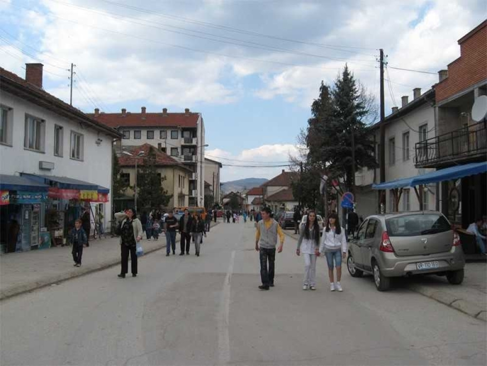 Odvrnuo je slavinu, a iz nje je poteklo nešto ogavno! Meštani uspaničeni!